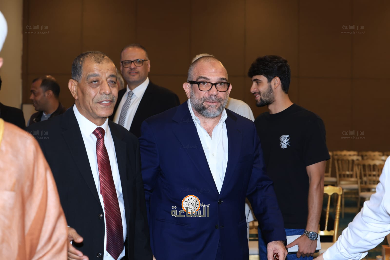 Madar Al-Saa Images 0.8567005121388925