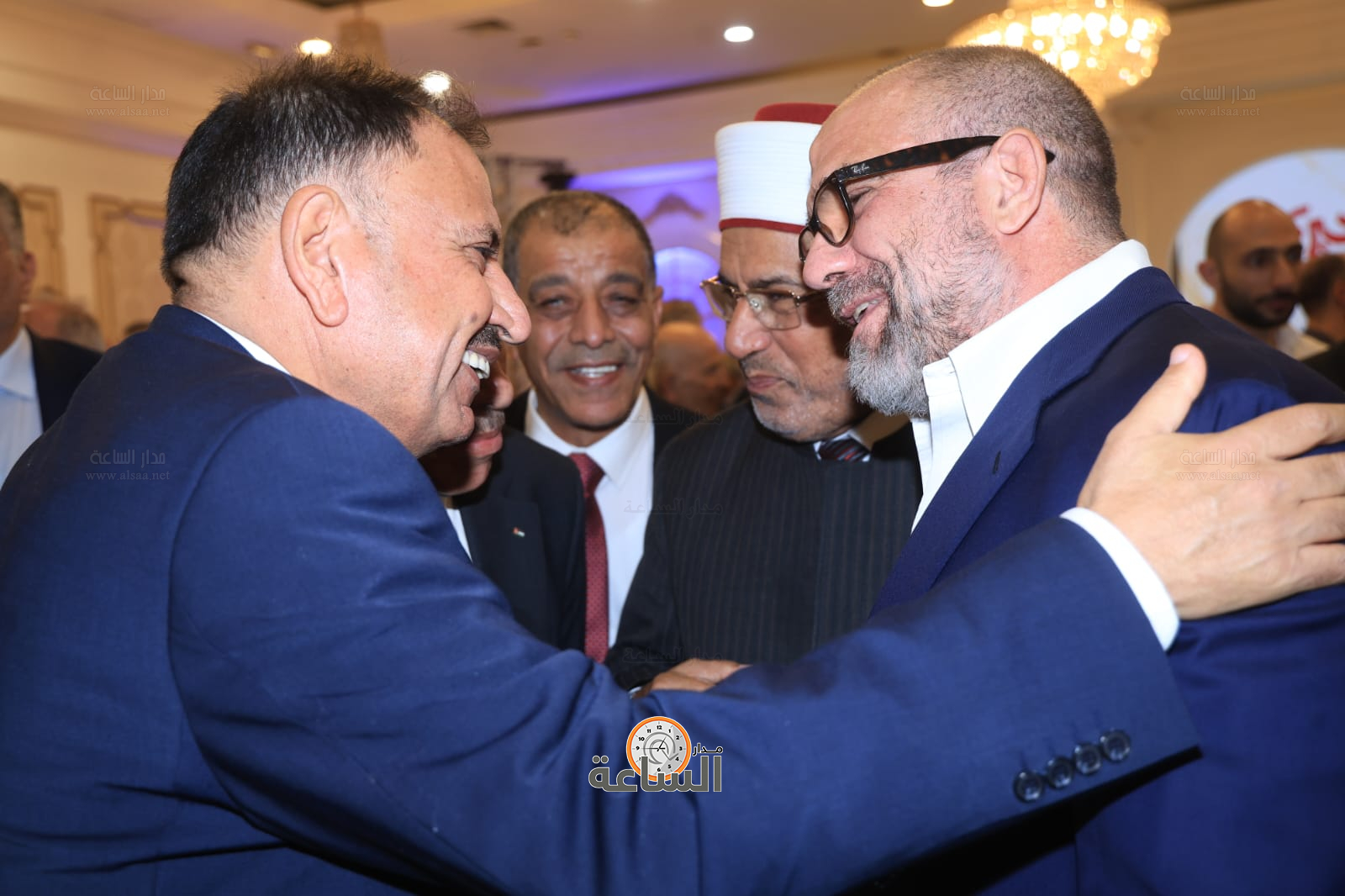 Madar Al-Saa Images 0.4438947413070752