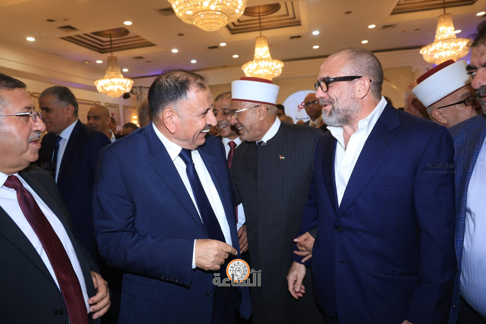 Madar Al-Saa Images 0.15703351122564768