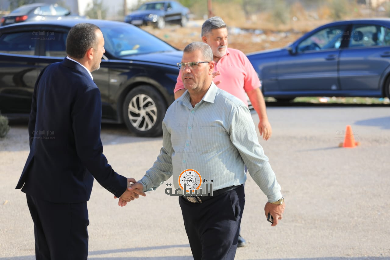 Madar Al-Saa Images 0.6494395900411694