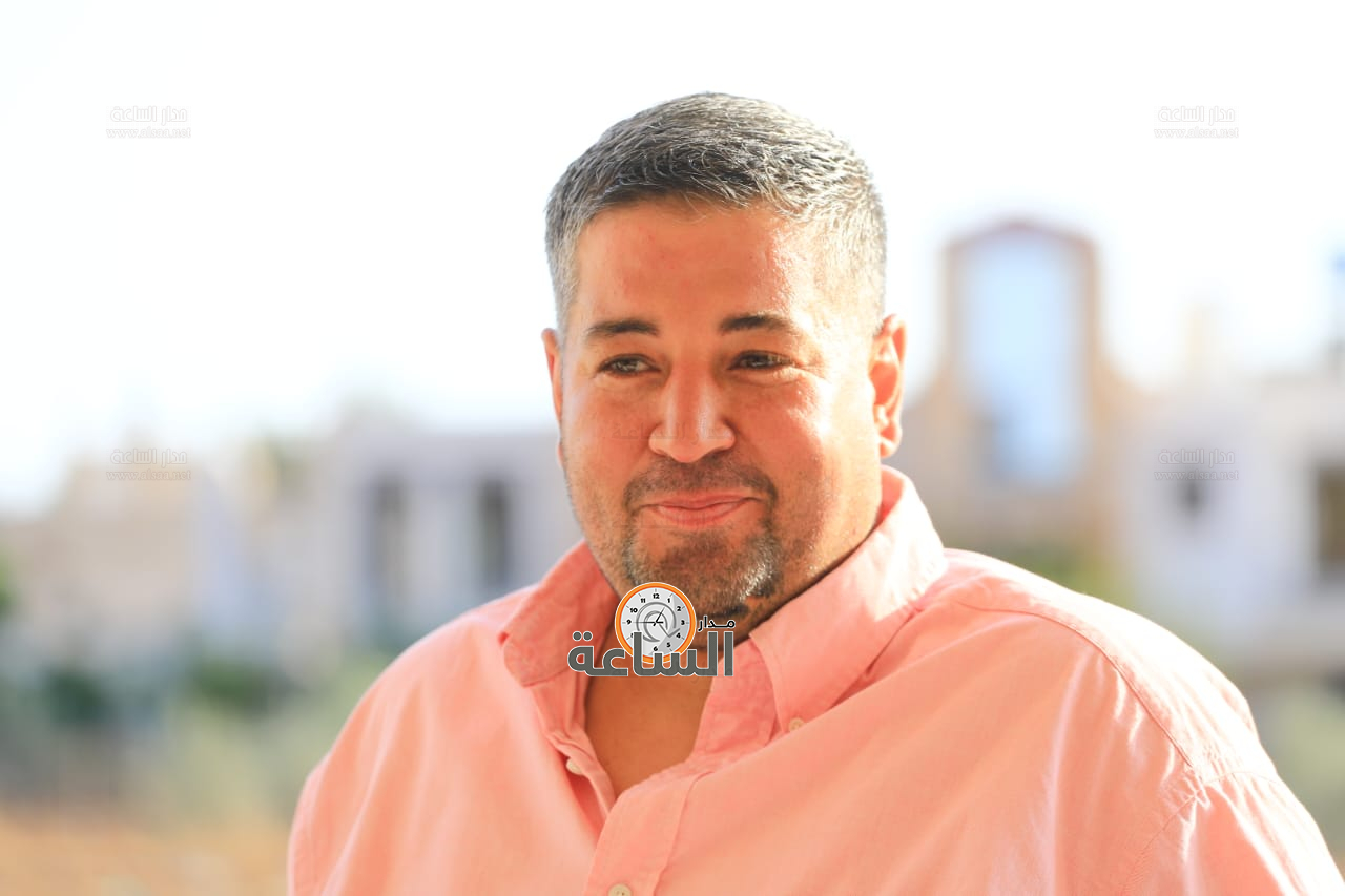 Madar Al-Saa Images 0.3300056500855453