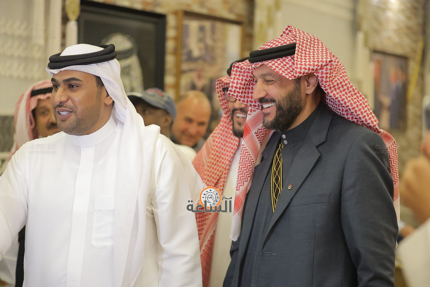 Madar Al-Saa Images 0.12001360105218506