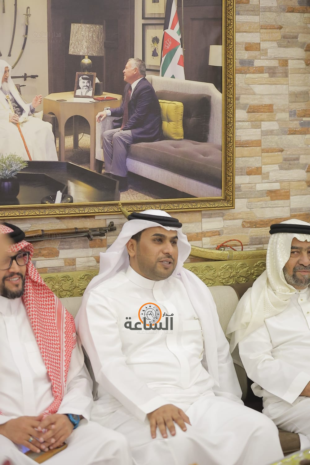 Madar Al-Saa Images 0.8355948301669992