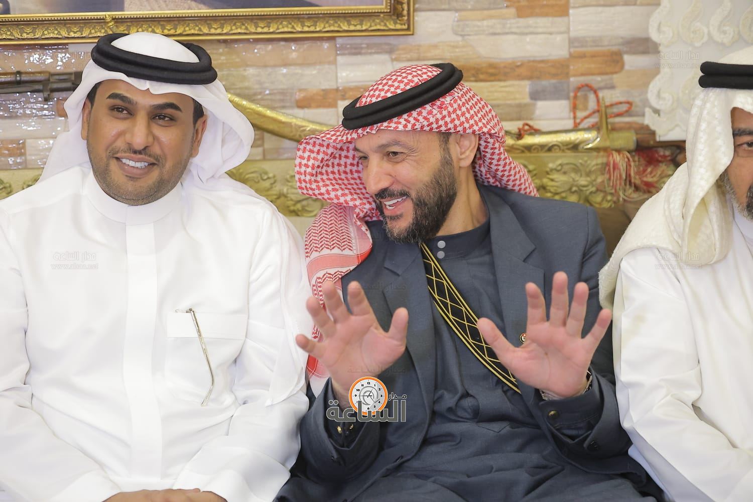 Madar Al-Saa Images 0.8587840433493675