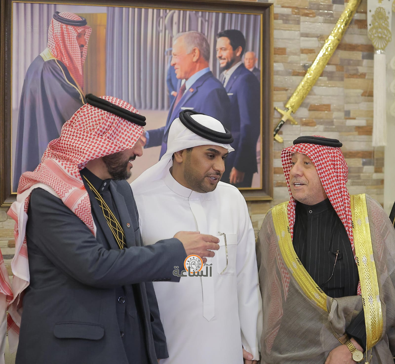 Madar Al-Saa Images 0.3907971530044587