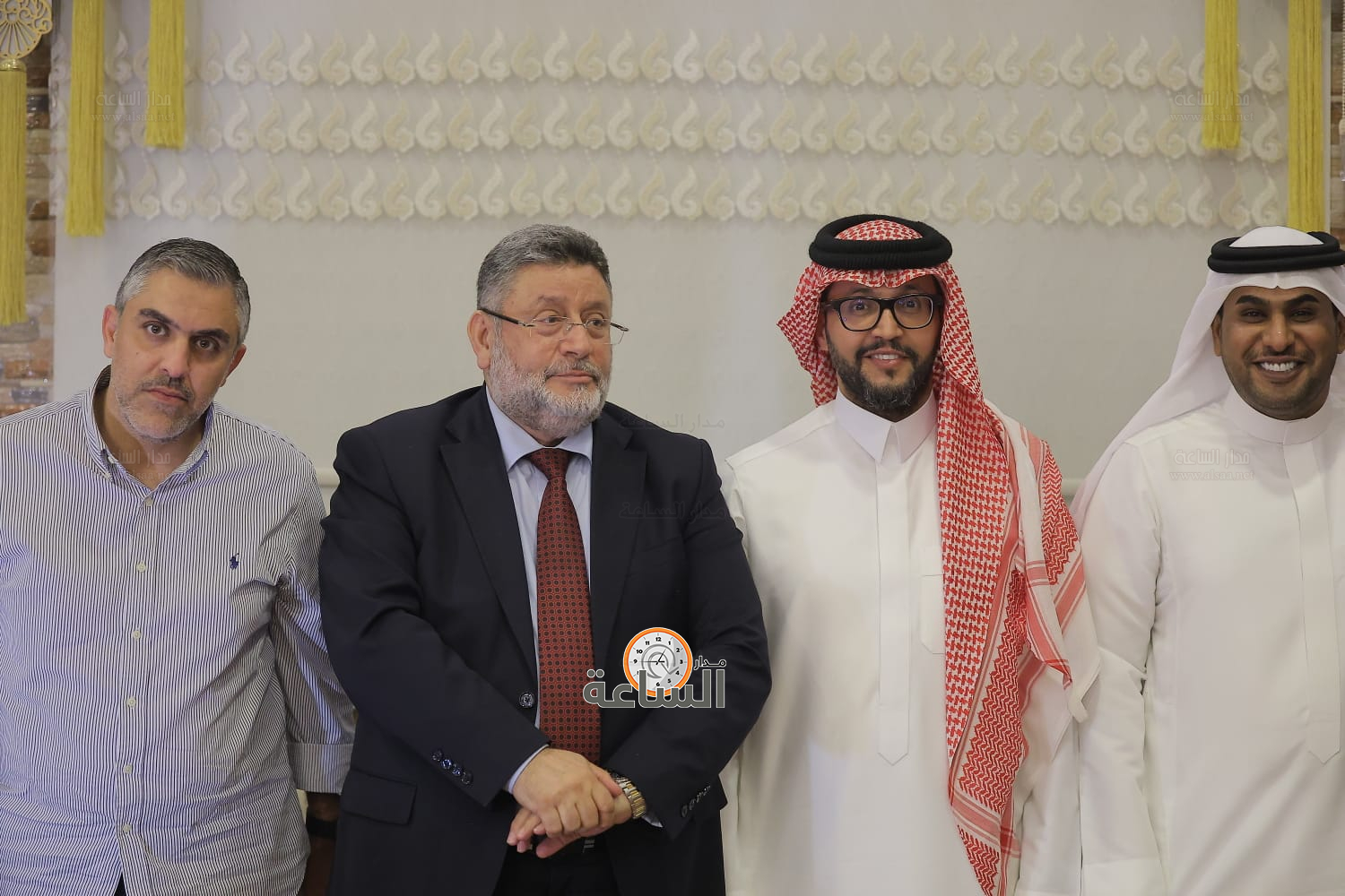 Madar Al-Saa Images 0.18944111035626887