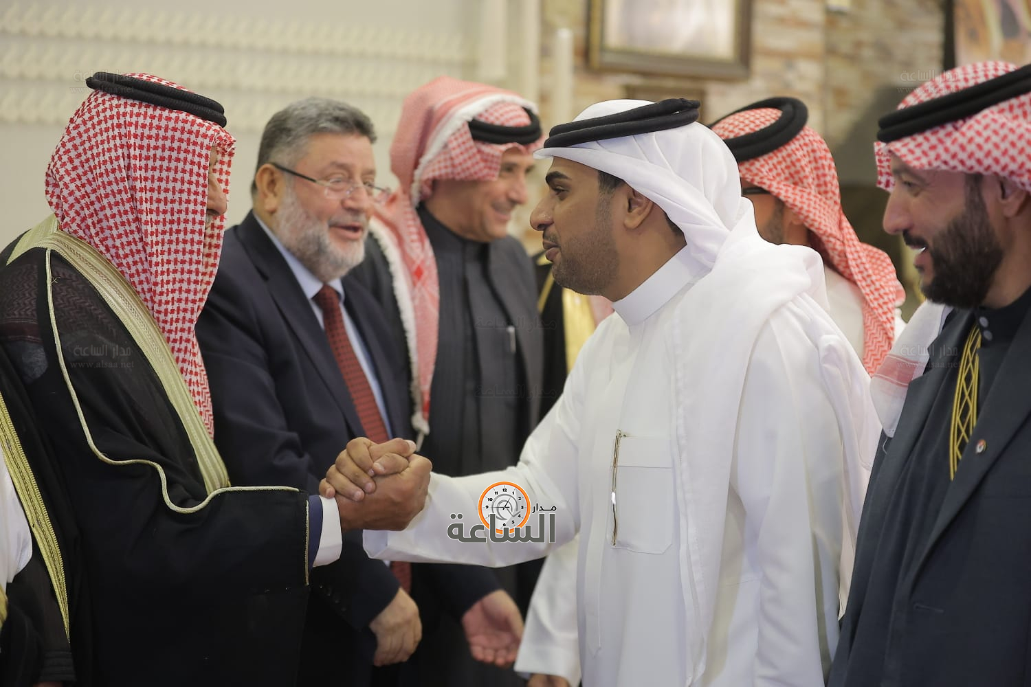 Madar Al-Saa Images 0.5588017617922835