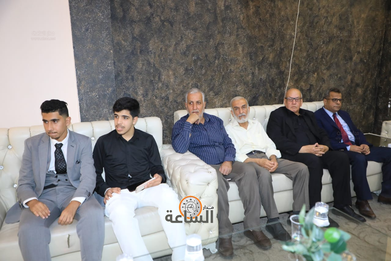 Madar Al-Saa Images 0.4880050772685036