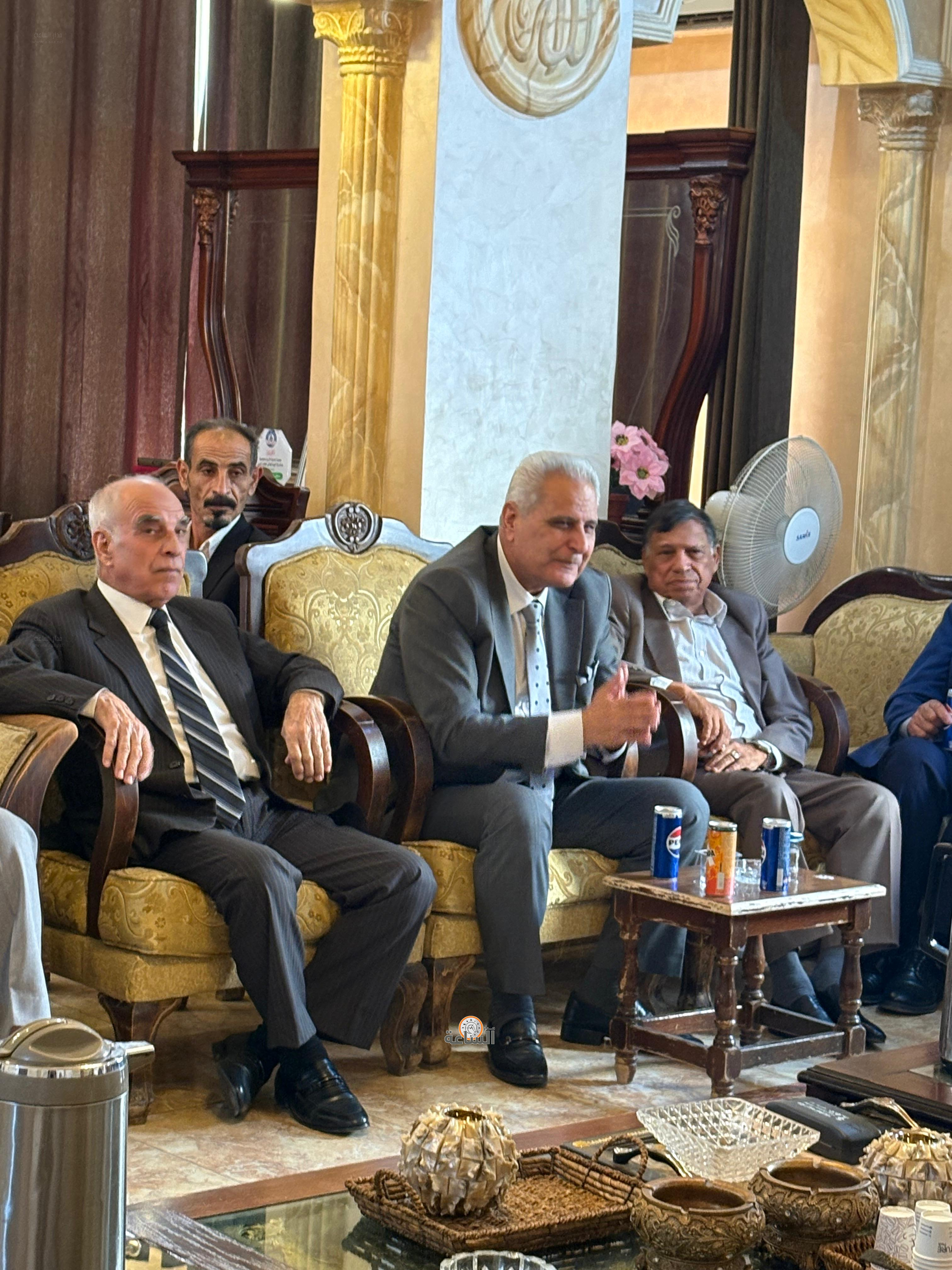 Madar Al-Saa Images 0.8814885225545979