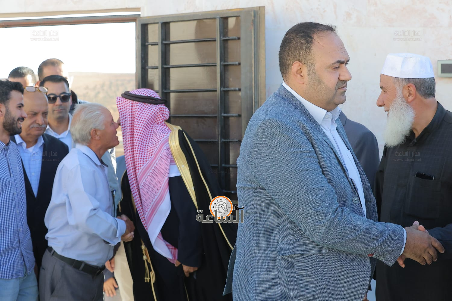 Madar Al-Saa Images 0.48434454145184247