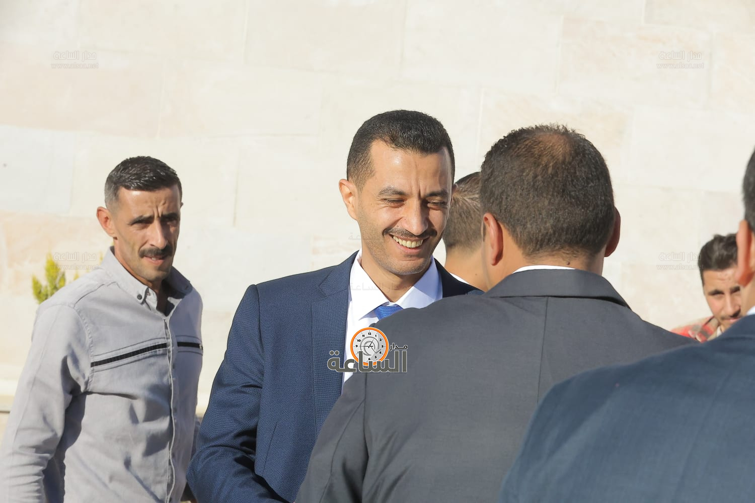 Madar Al-Saa Images 0.2992359845866156