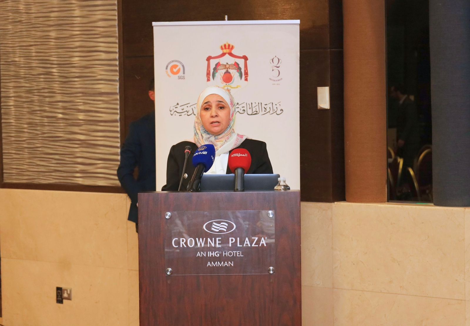 Madar Al-Saa Images 0.6670583686869362