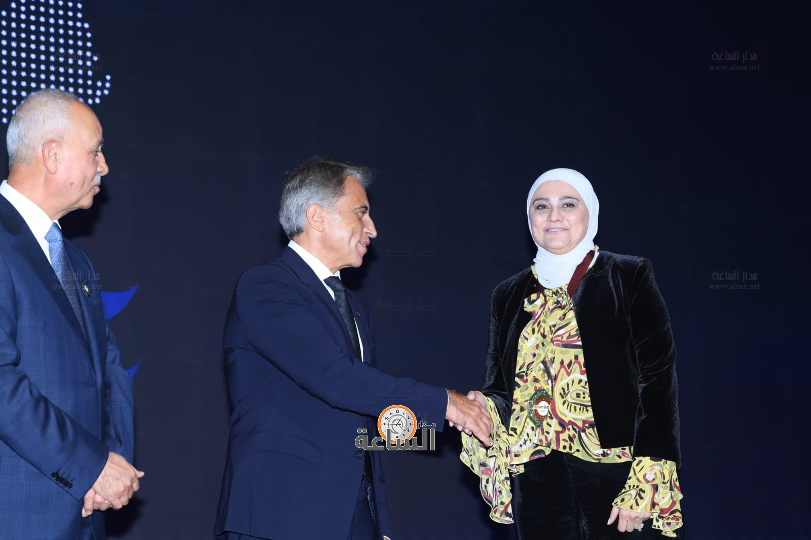 Madar Al-Saa Images 0.7227298312473497