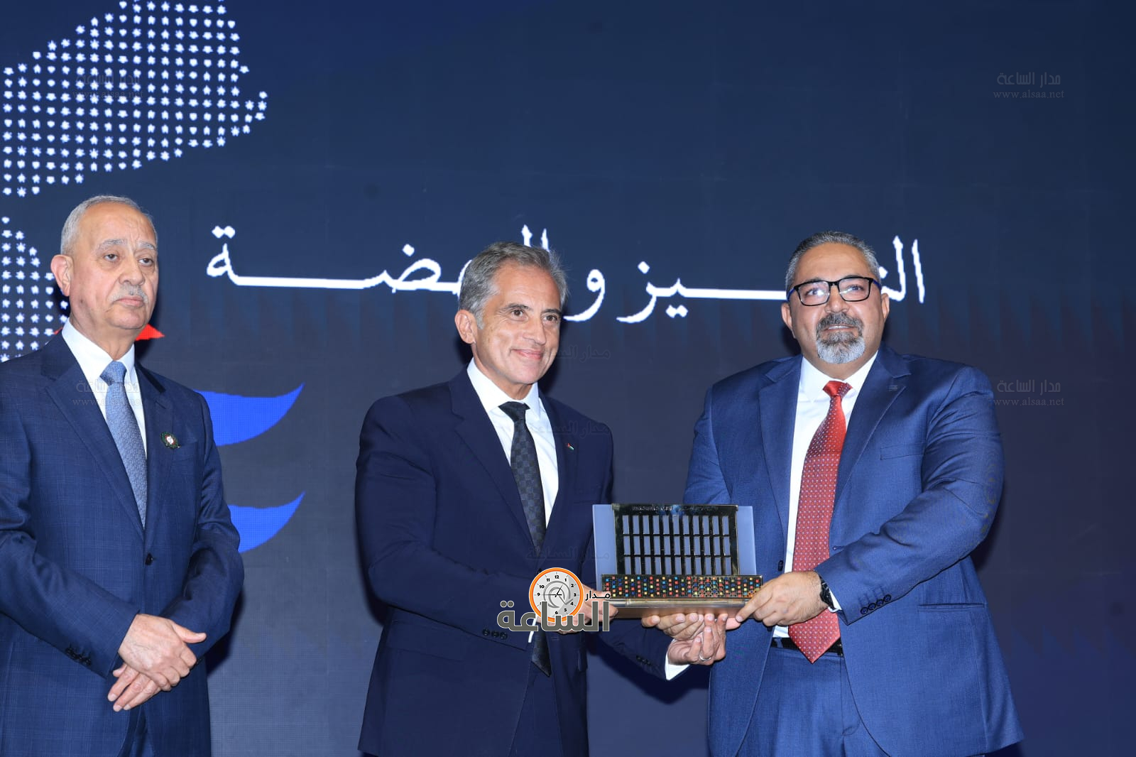 Madar Al-Saa Images 0.04816774873671459