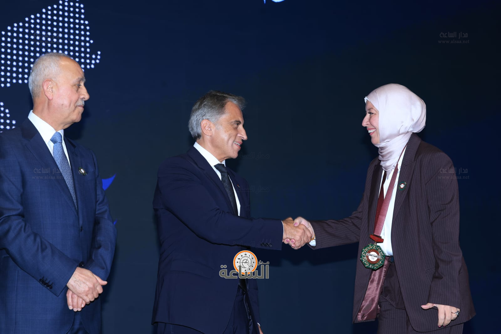 Madar Al-Saa Images 0.8866304501574818