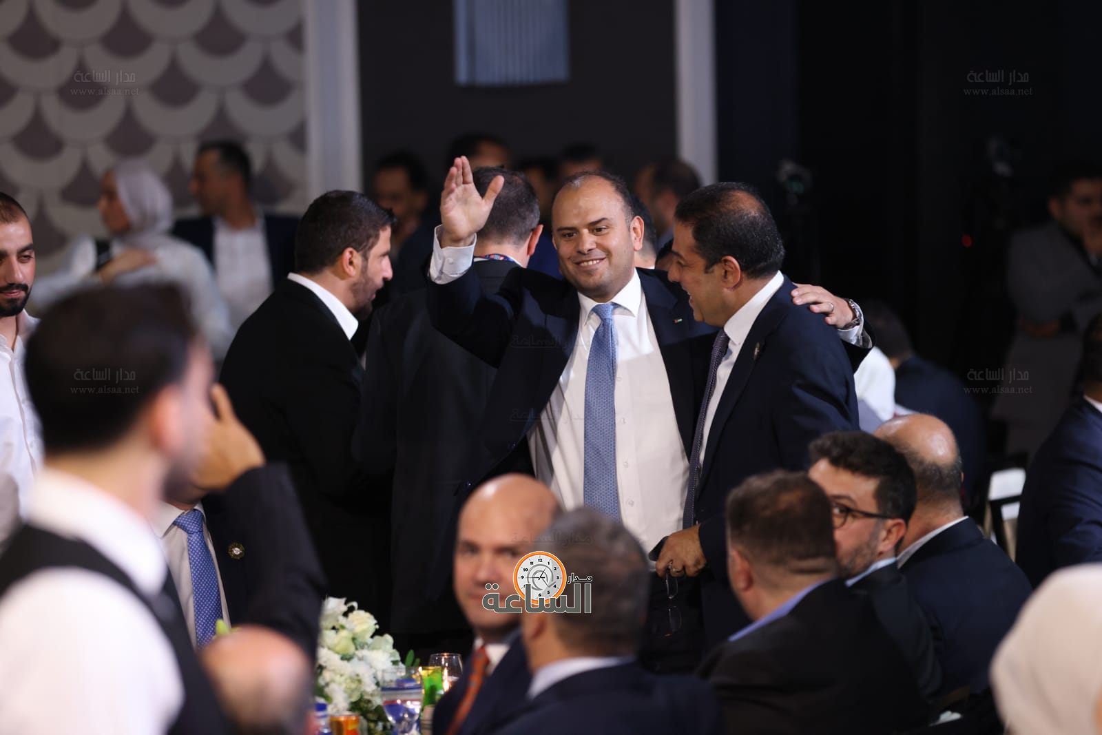 Madar Al-Saa Images 0.7534451144862845