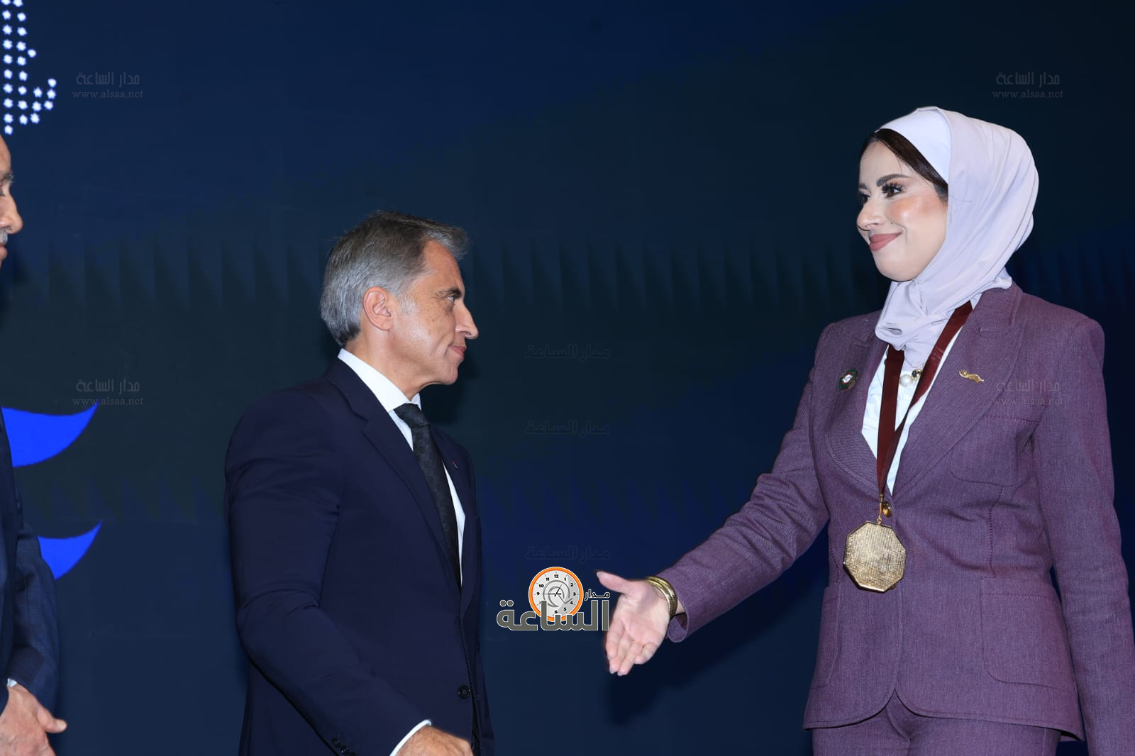 Madar Al-Saa Images 0.8183715530954567