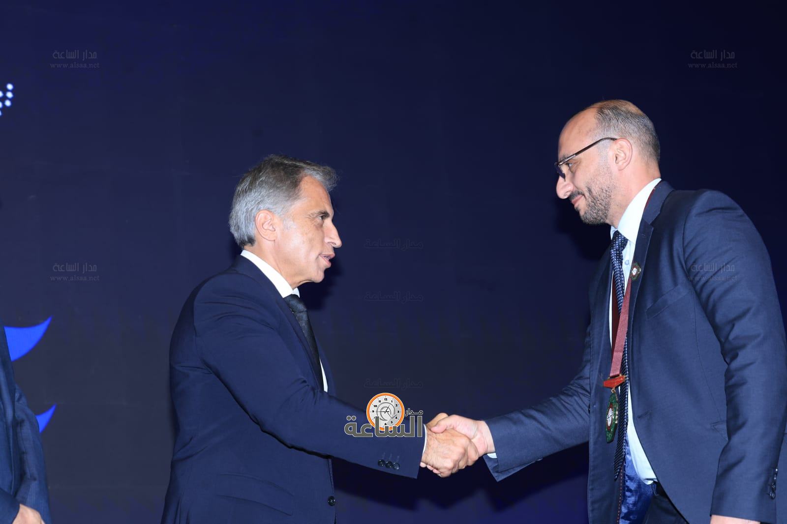 Madar Al-Saa Images 0.9198180324898575