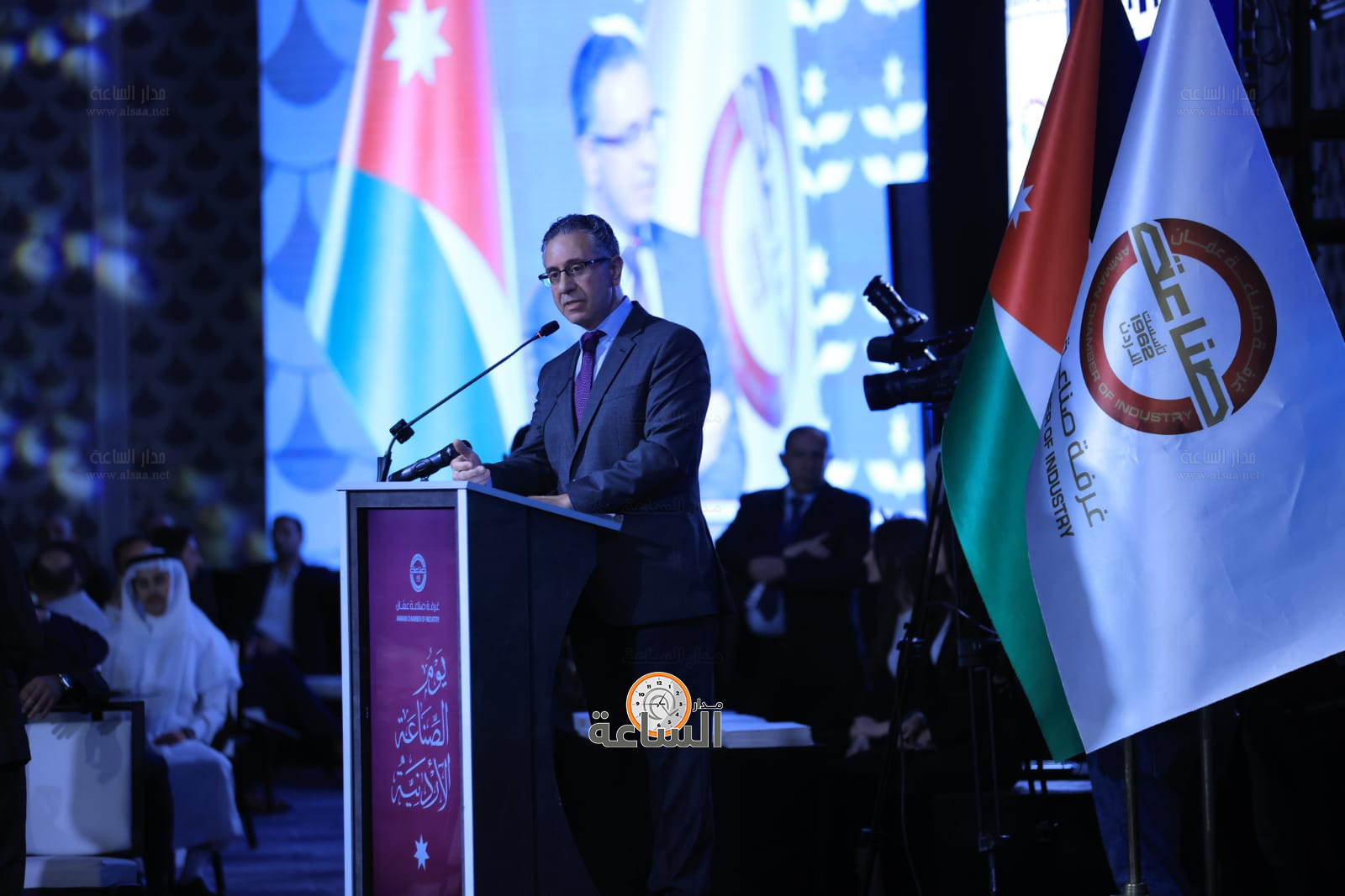 Madar Al-Saa Images 0.016721031076505133