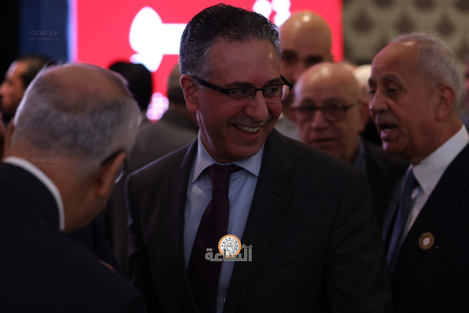 Madar Al-Saa Images 0.5424194179187325