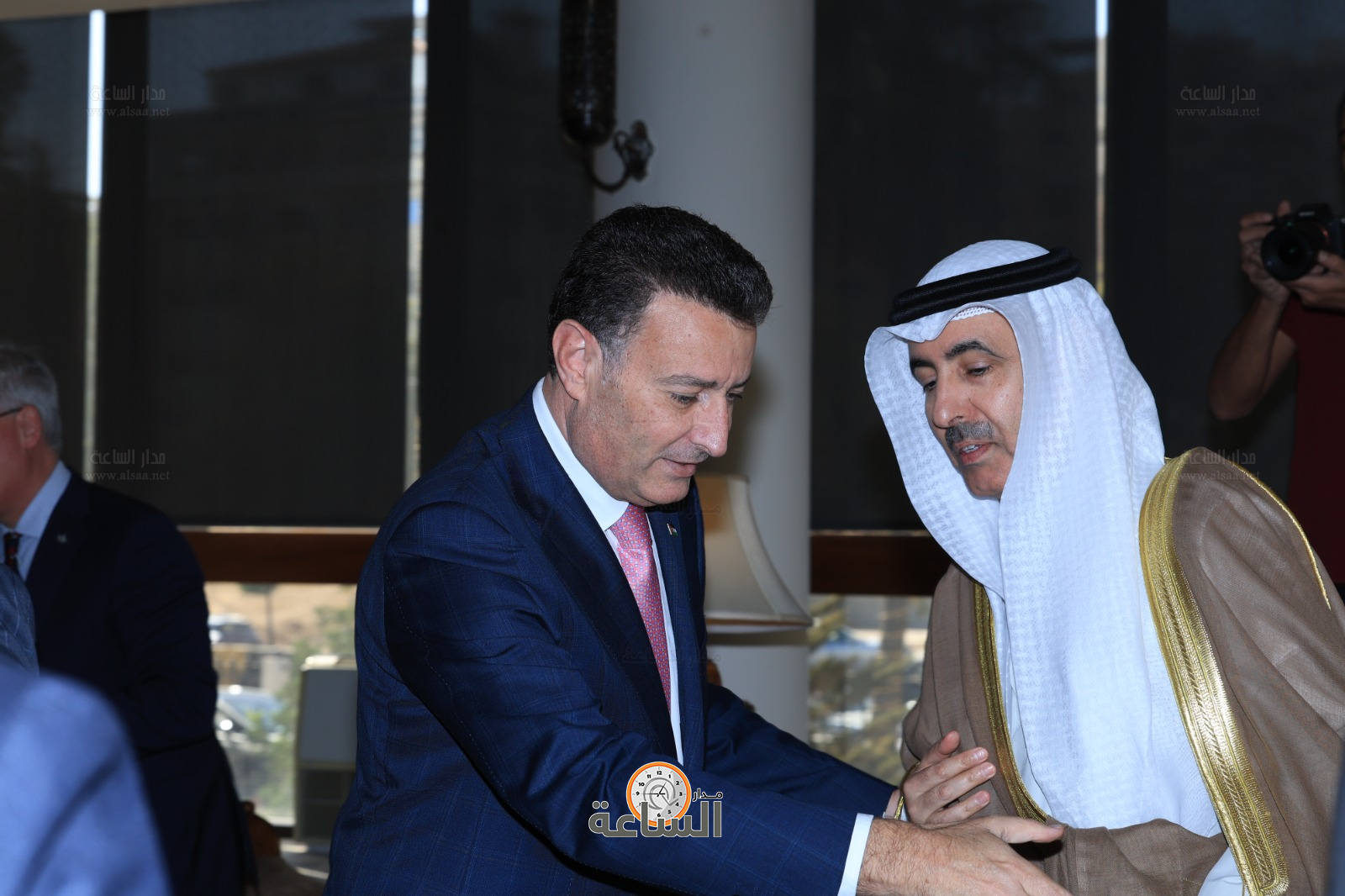 Madar Al-Saa Images 0.0008990870324294686