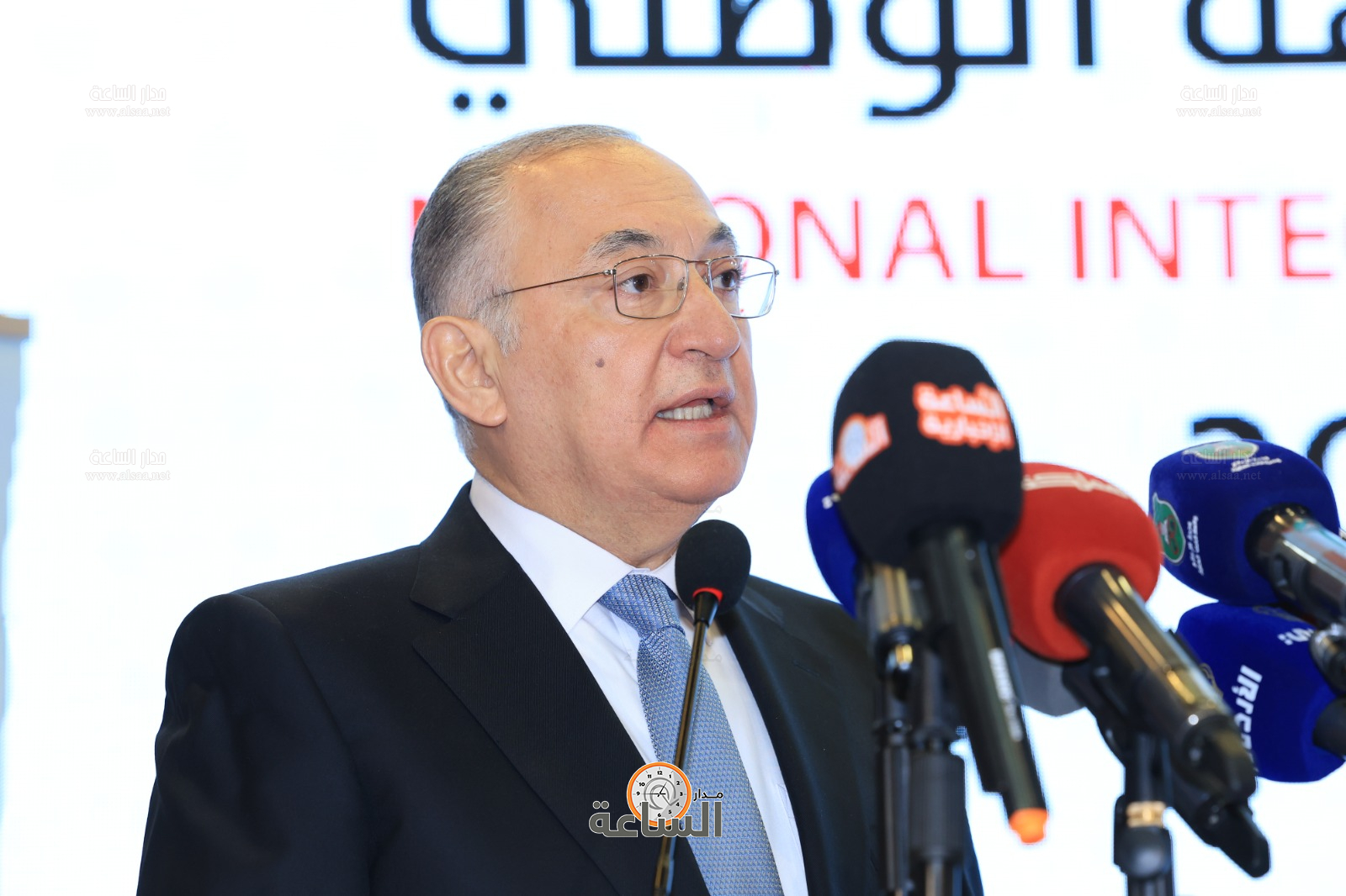 Madar Al-Saa Images 0.4176462243486434