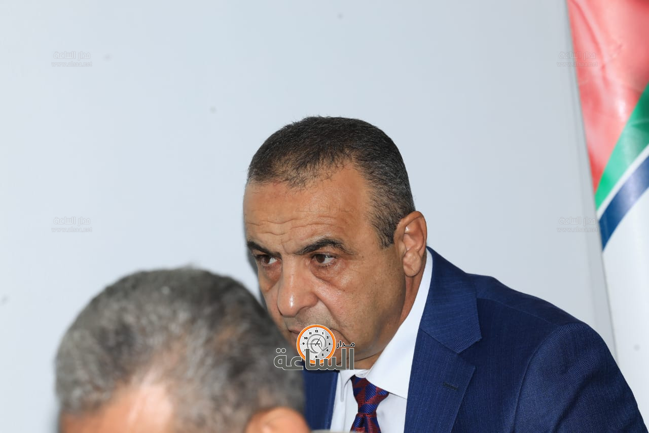 Madar Al-Saa Images 0.36377309207171793