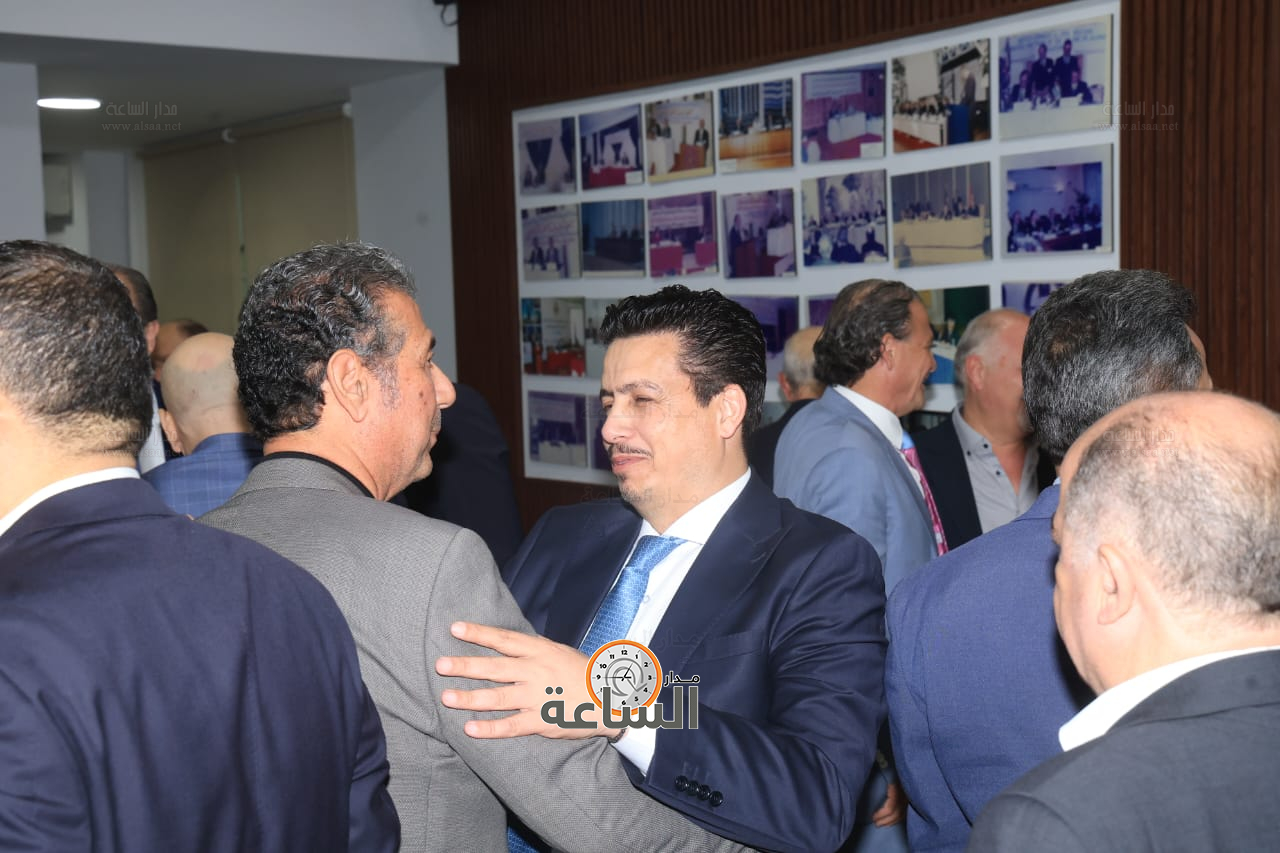 Madar Al-Saa Images 0.4184332334896077