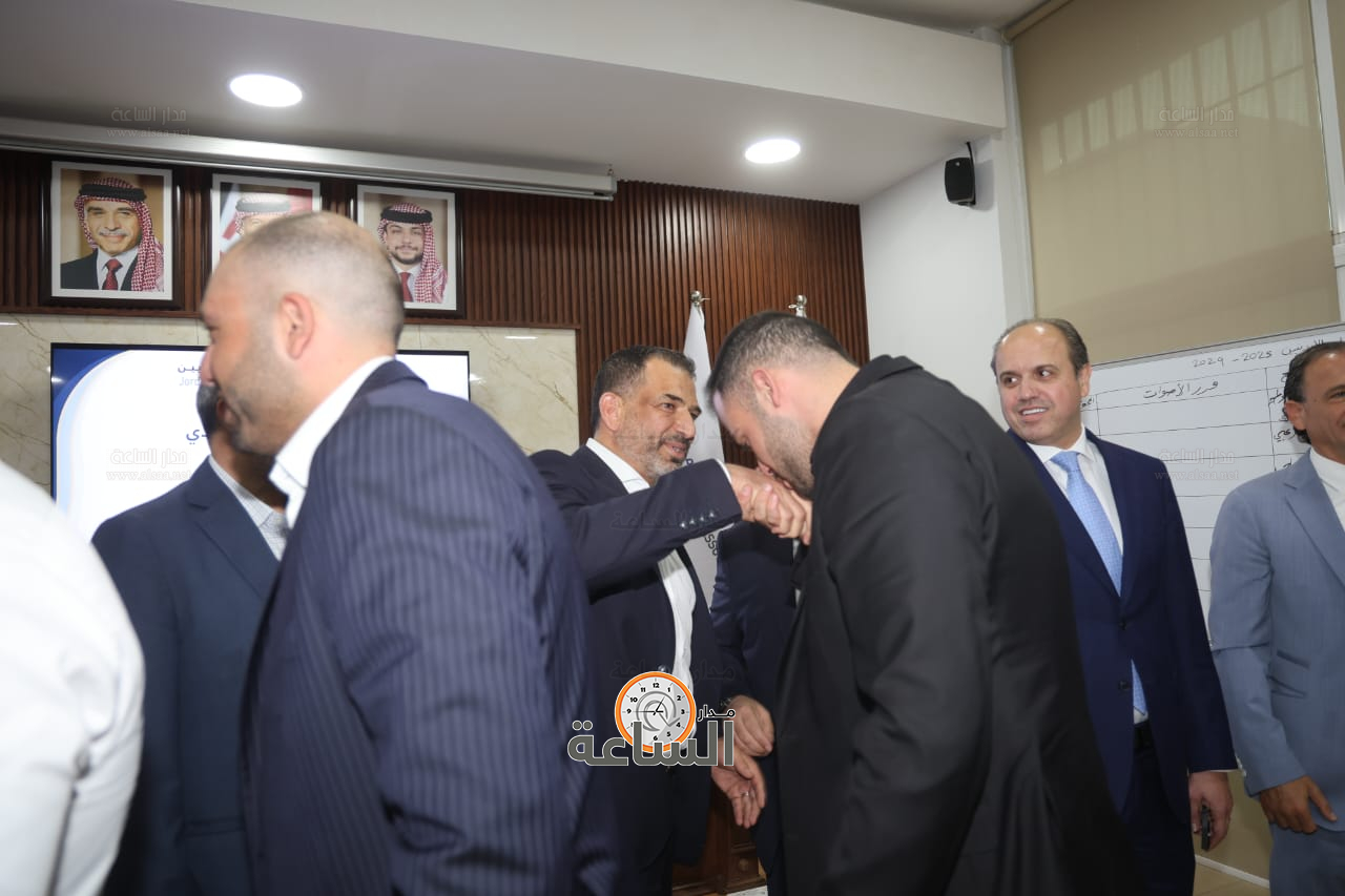 Madar Al-Saa Images 0.7652556414707133