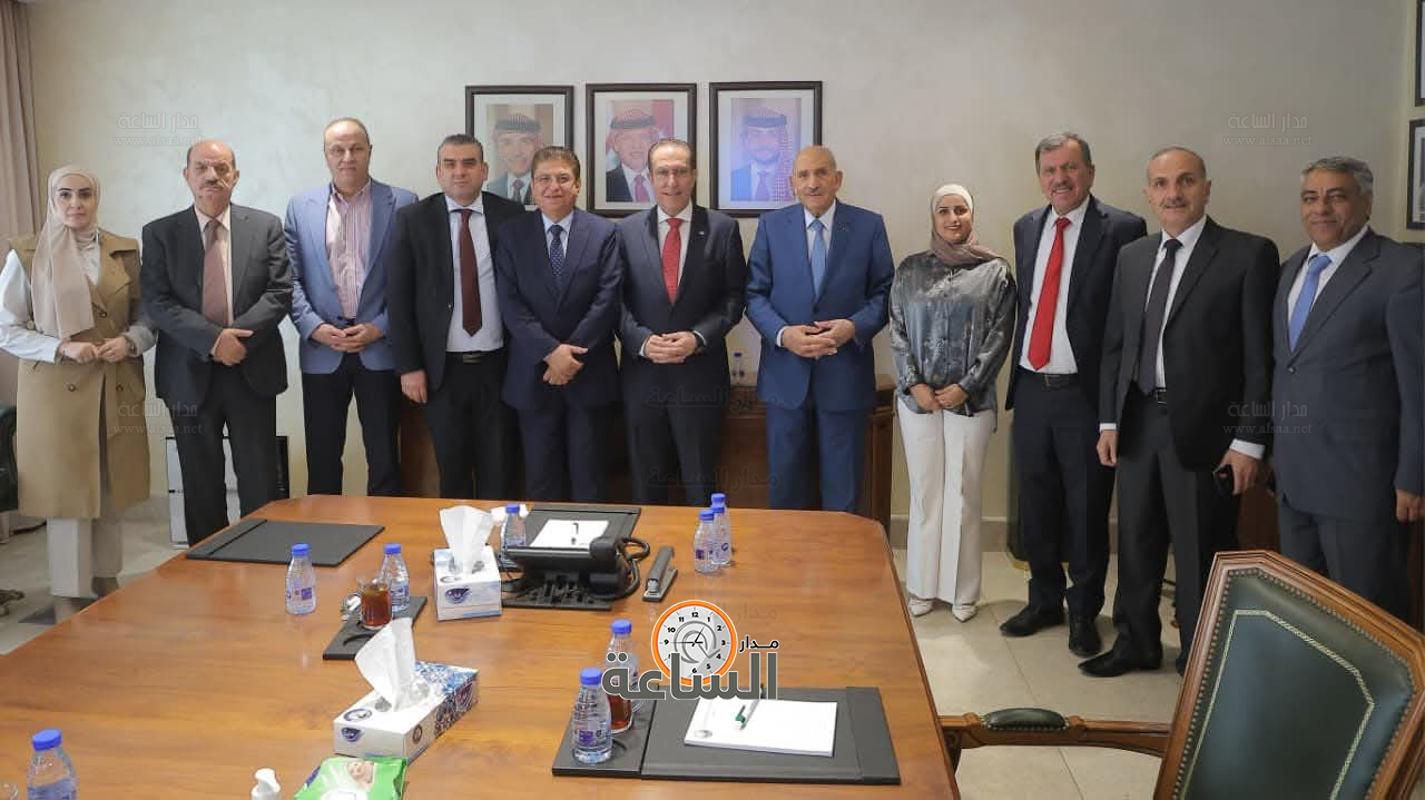 Madar Al-Saa Images 0.32250681335511955