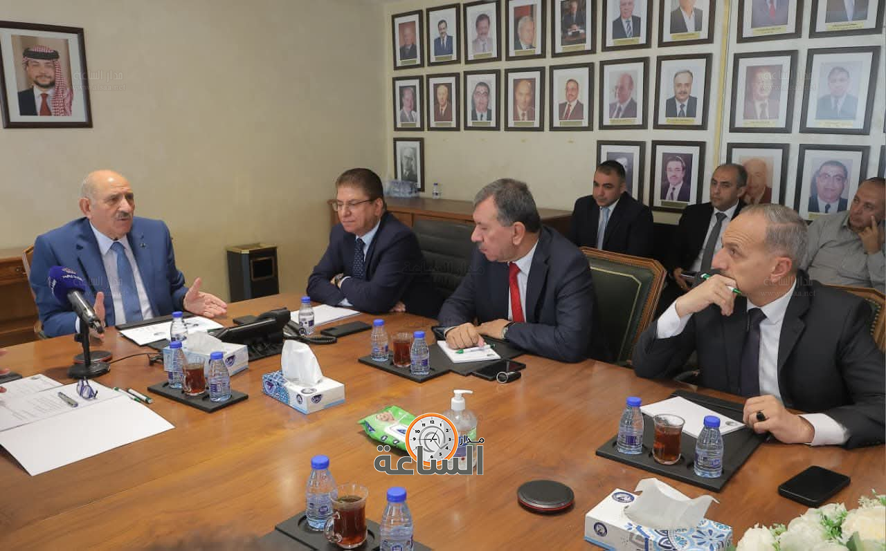 Madar Al-Saa Images 0.25306012818200385