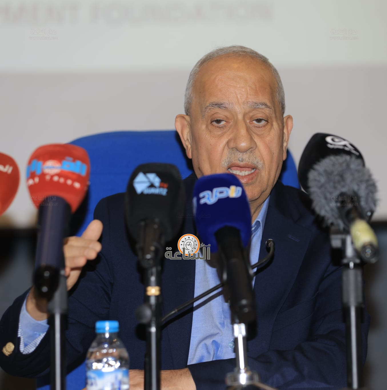 Madar Al-Saa Images 0.16074408235016902