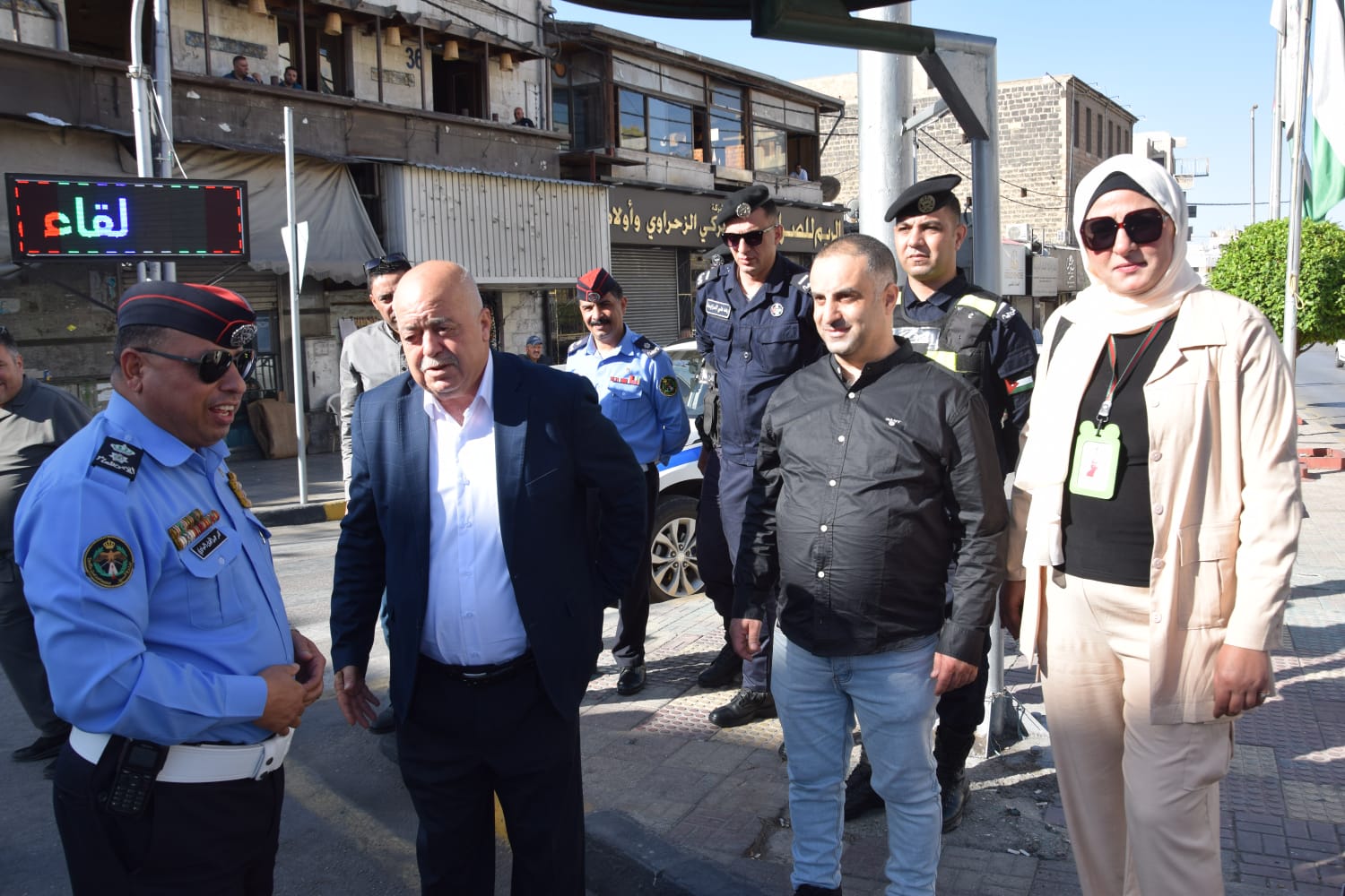 Madar Al-Saa Images 0.9878452080572218