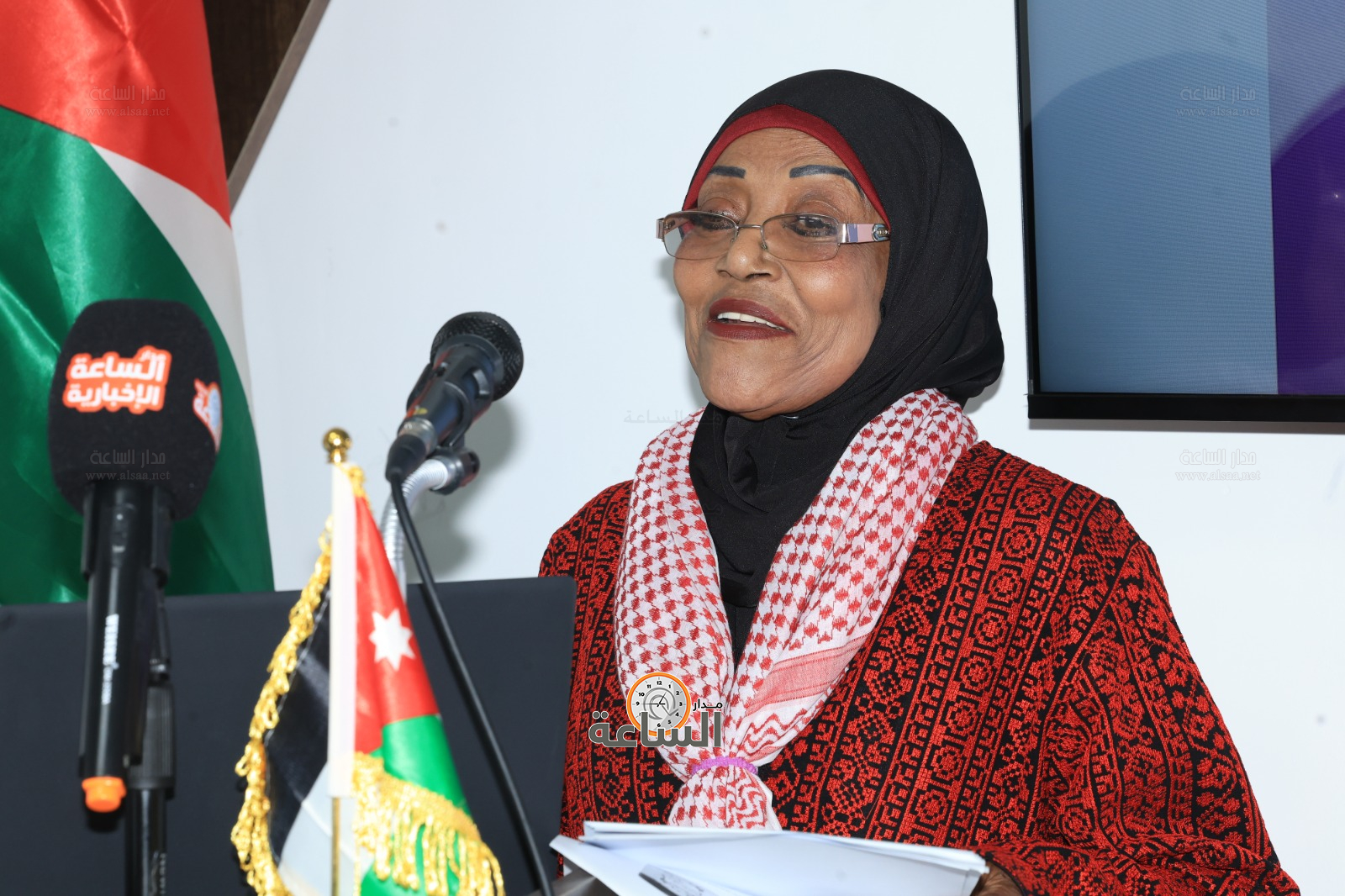 Madar Al-Saa Images 0.38733150756885326