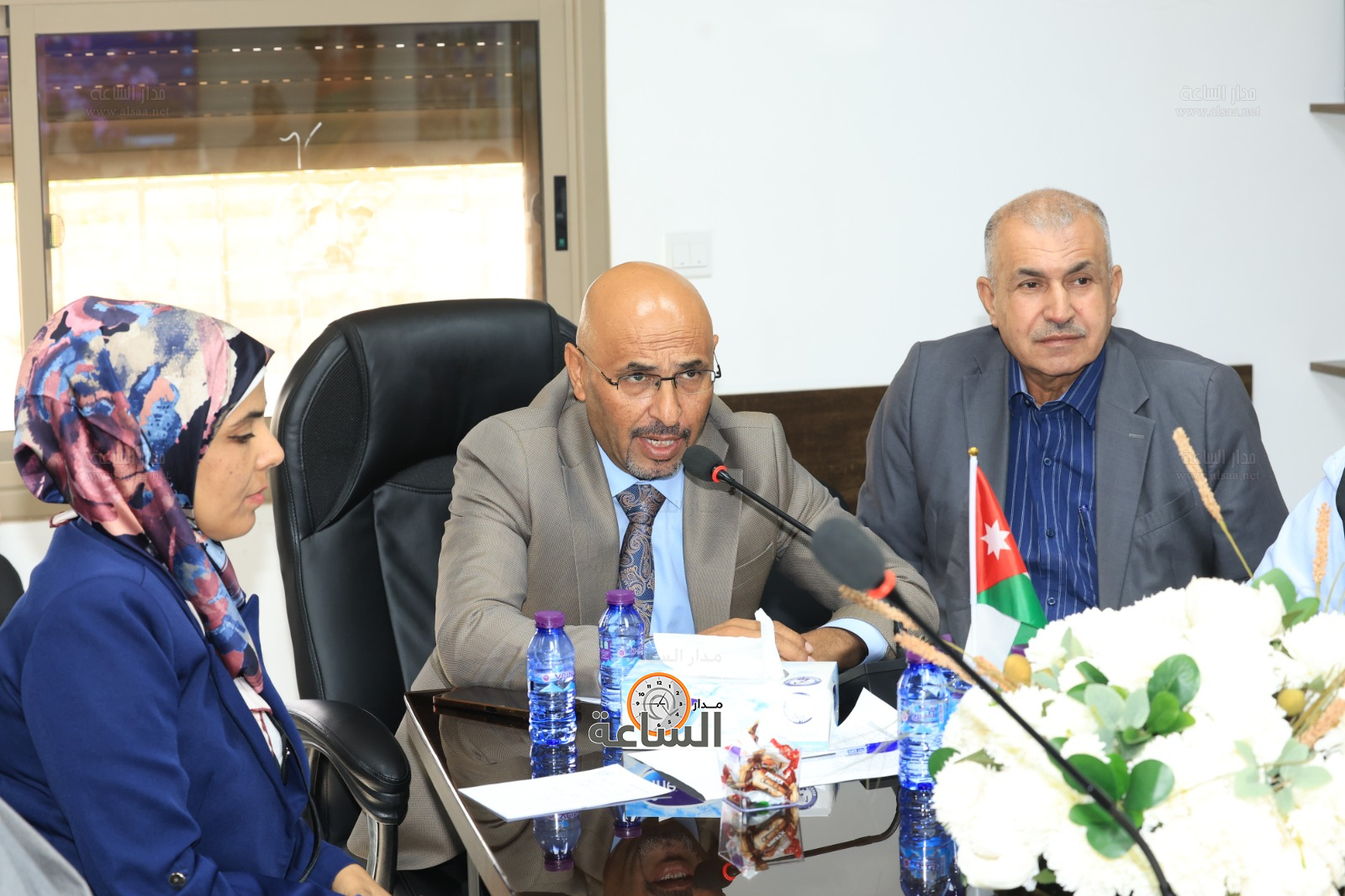 Madar Al-Saa Images 0.6160601270165444