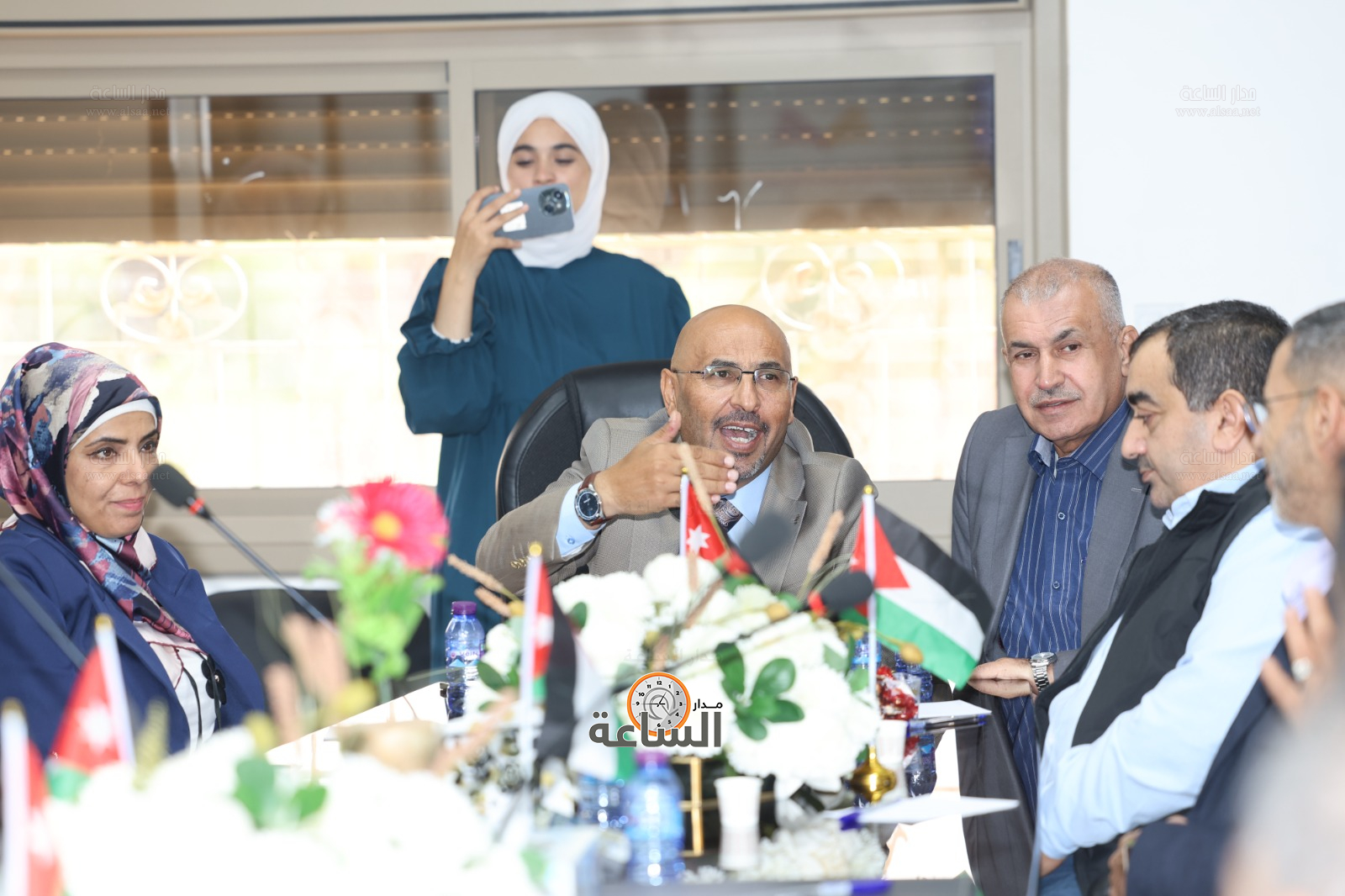 Madar Al-Saa Images 0.12504447187967582