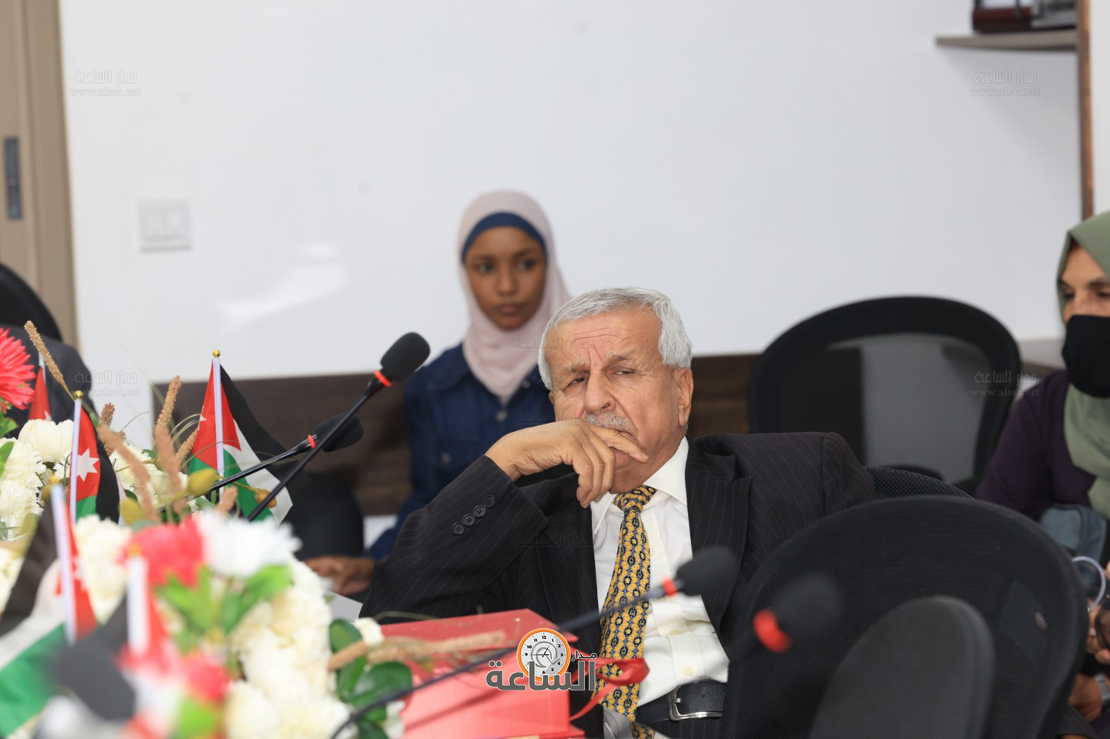 Madar Al-Saa Images 0.3620113452586996