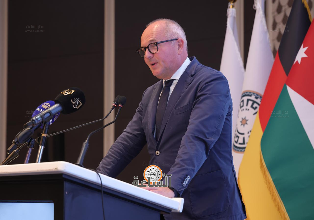 Madar Al-Saa Images 0.3240988092394117