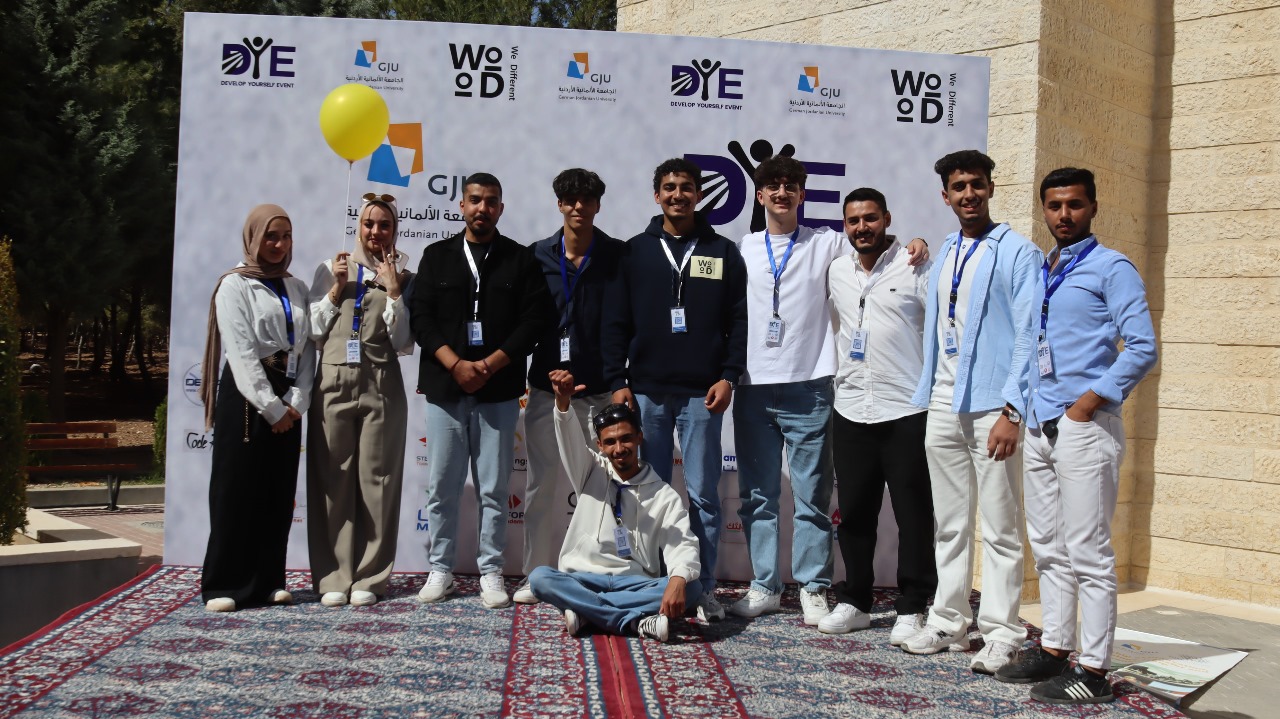 Madar Al-Saa Images 0.36671036040334615