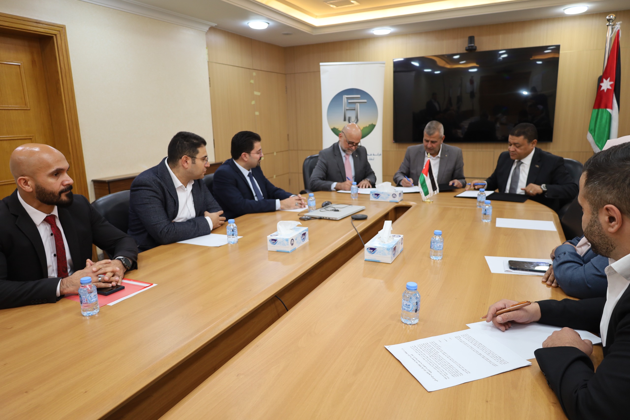 Madar Al-Saa Images 0.10386792010405921