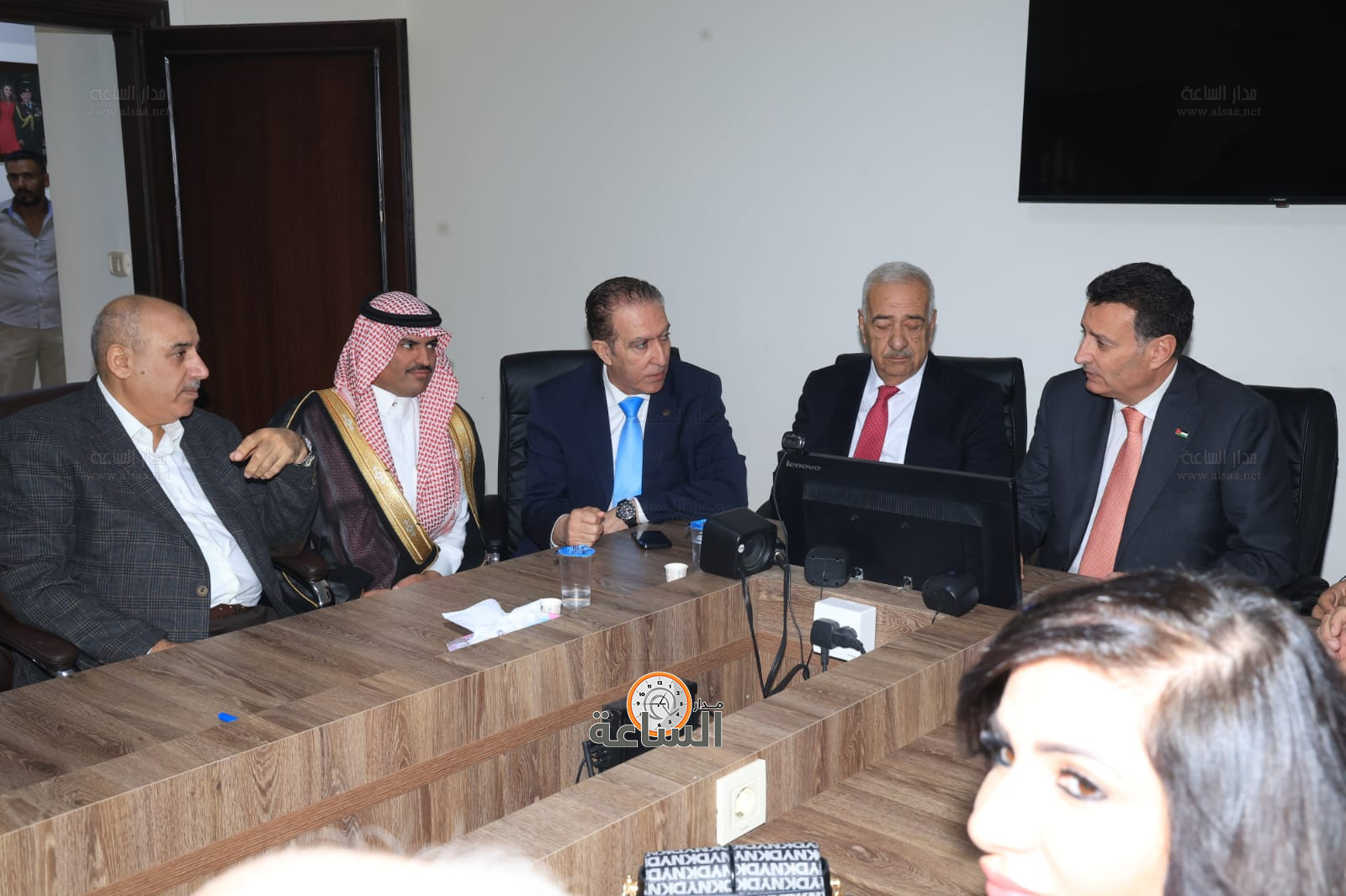 Madar Al-Saa Images 0.16230482559890824