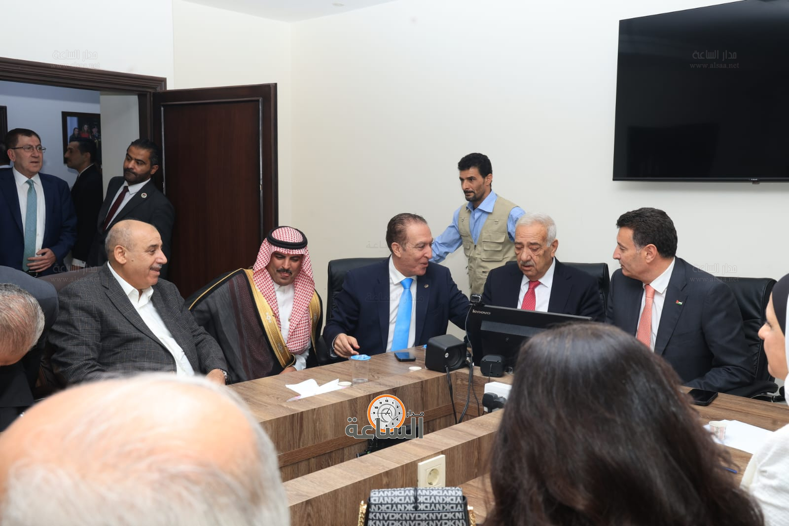 Madar Al-Saa Images 0.8256997794635573