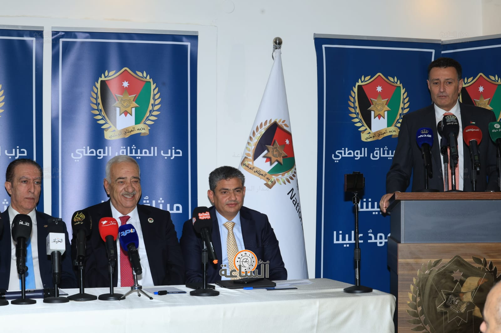 Madar Al-Saa Images 0.09952307045571673