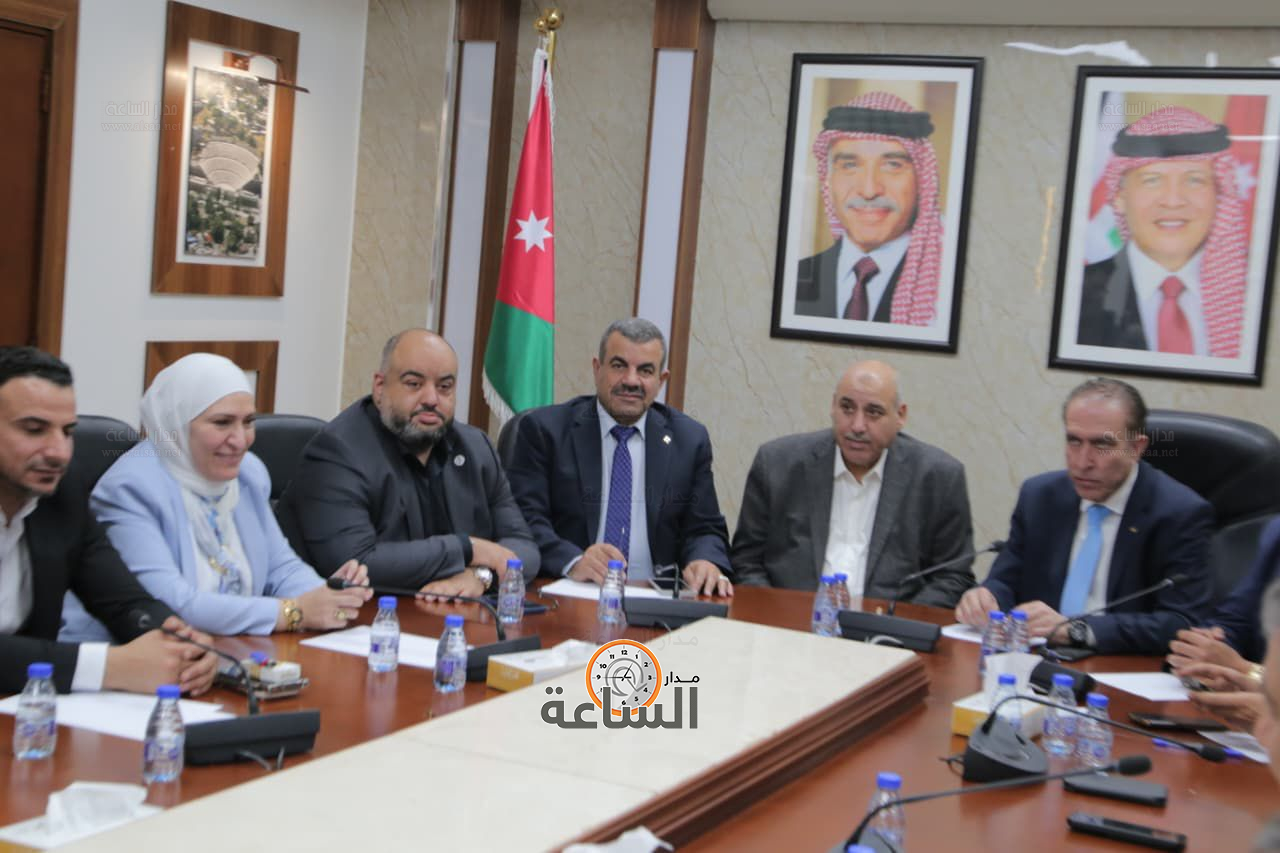 Madar Al-Saa Images 0.8703378603133649