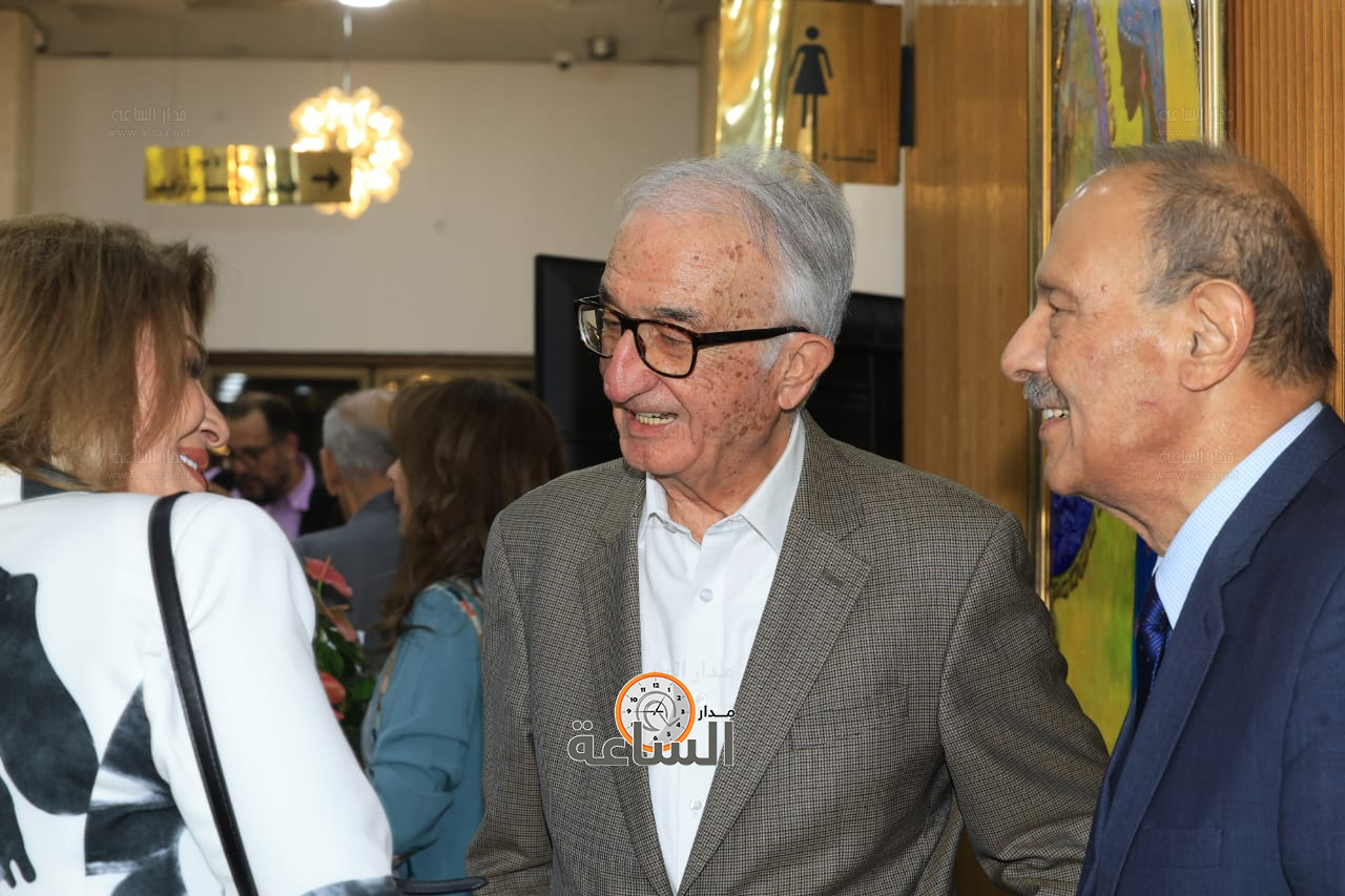 Madar Al-Saa Images 0.9747366763320782