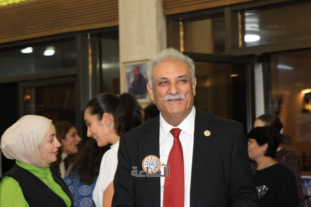 Madar Al-Saa Images 0.22808756838764443