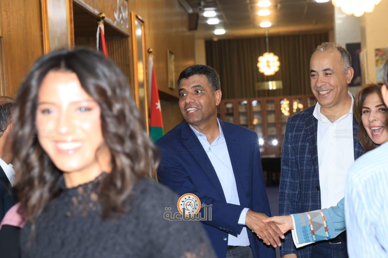 Madar Al-Saa Images 0.298400535118741