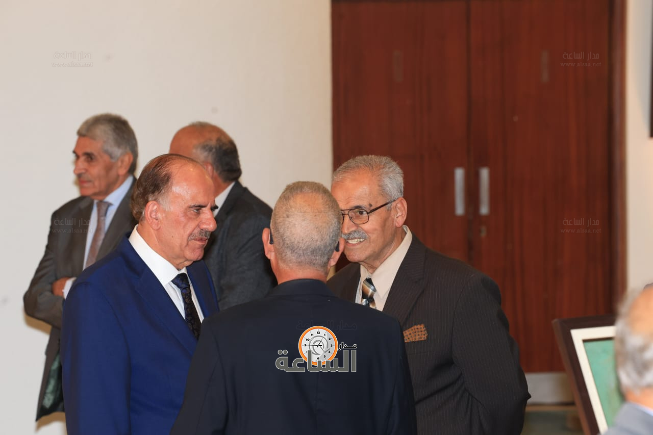 Madar Al-Saa Images 0.954706303726534