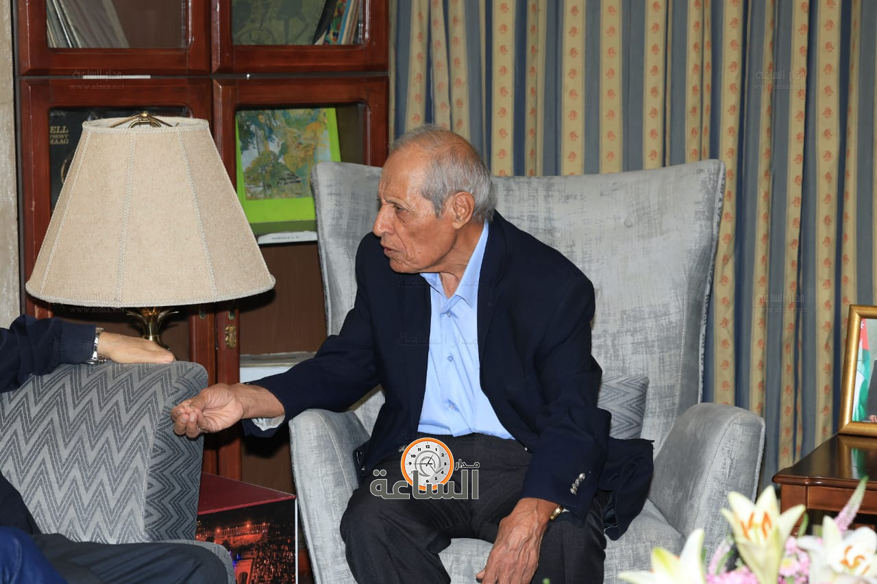 Madar Al-Saa Images 0.12391808464590626