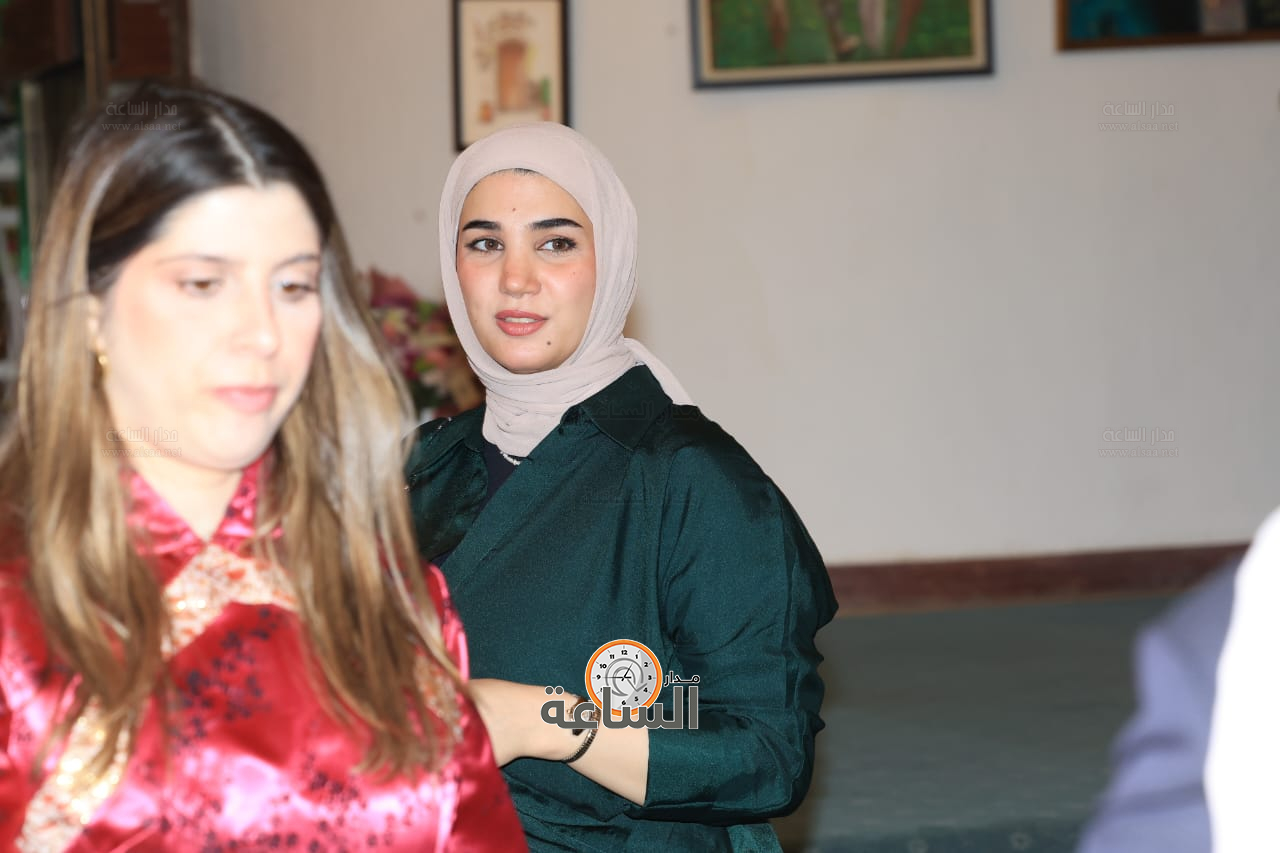 Madar Al-Saa Images 0.7022379454850156